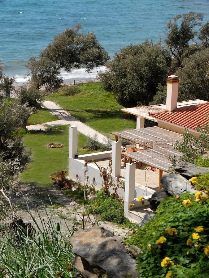 Melinda Holiday House Plomari Room photo